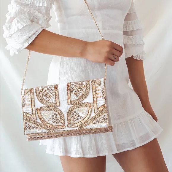 Bead the best ivory velvet beaded clutch Lulu’s - Picture 1 of 5